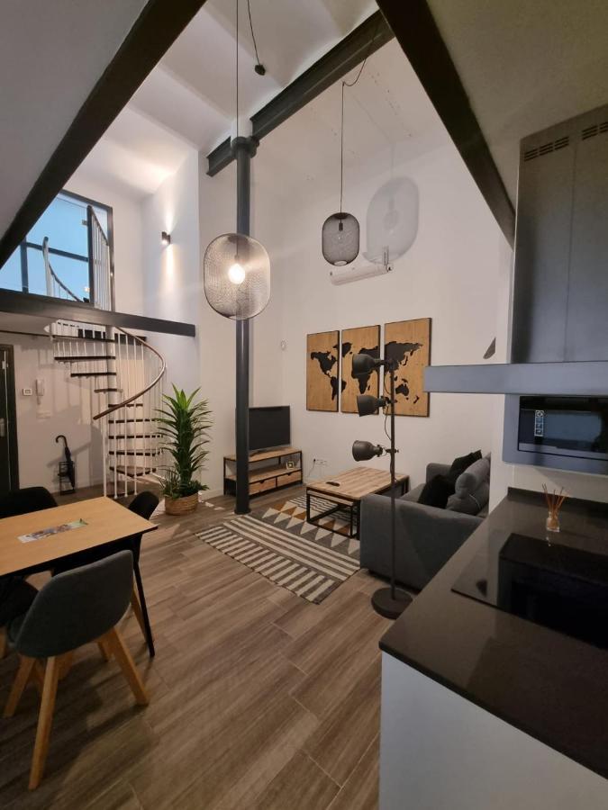 Duplex Moderno En Alameda Lägenhet Sevilla Exteriör bild