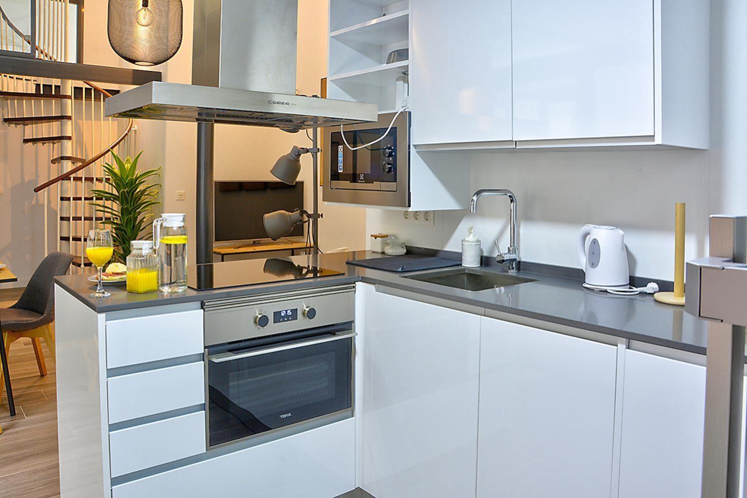 Duplex Moderno En Alameda Lägenhet Sevilla Exteriör bild